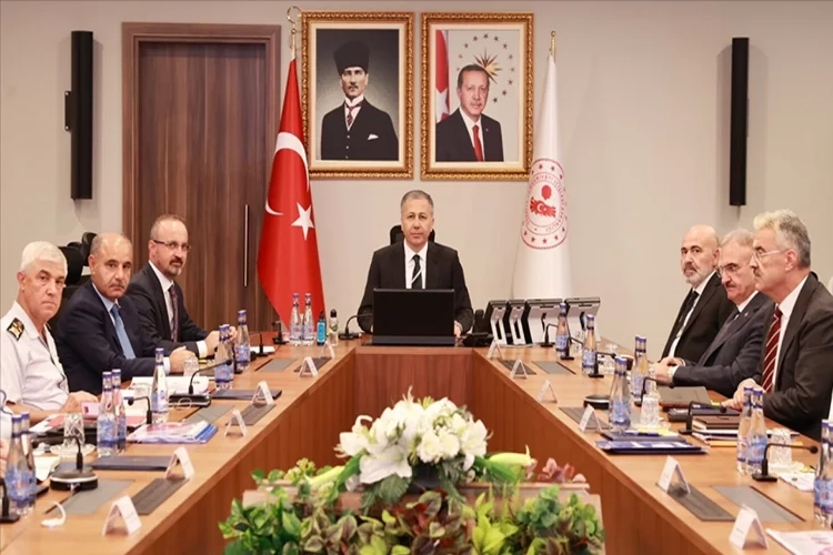 İçişleri Bakanlığın okulların çevresindeki güvenlik önlemleri aldı haberinin görseli