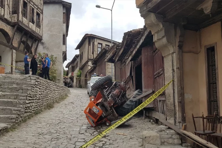 Karabük’te korkunç kaza! Devrilen traktörün altında kaldı