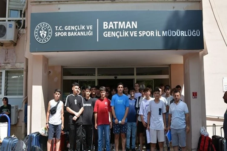 Batman'da gençler kamp yapmaya gitti haberinin görseli
