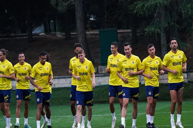 Fenerbahçe, UEFA Konferans Ligi kadrosunu açıkladı haberinin görseli