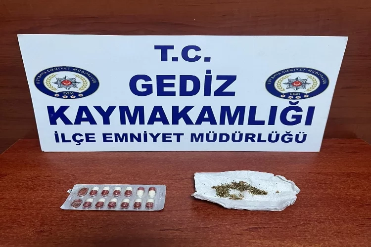 Kütahya'da çevresini rahatsız eden şahsın üzerinden uyuşturucu çıktı haberinin görseli