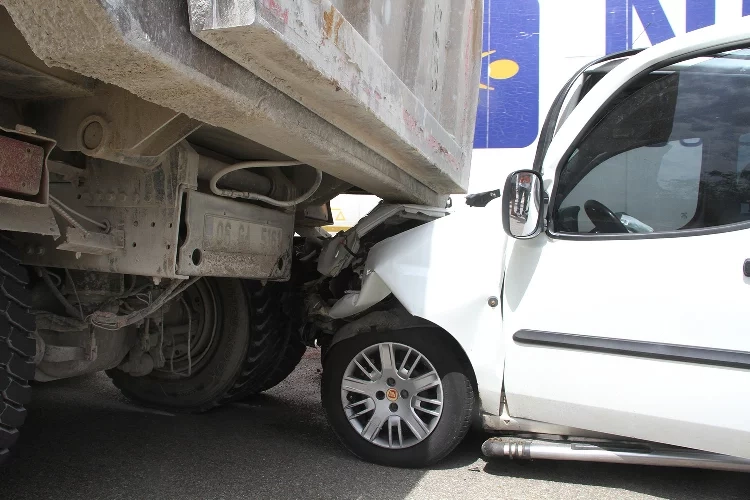 Manisa'da feci kaza: 7 yaralı