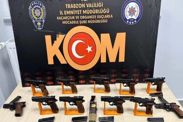 Trabzon'da 11 ruhsatsız tabanca ele geçirildi haberinin görseli