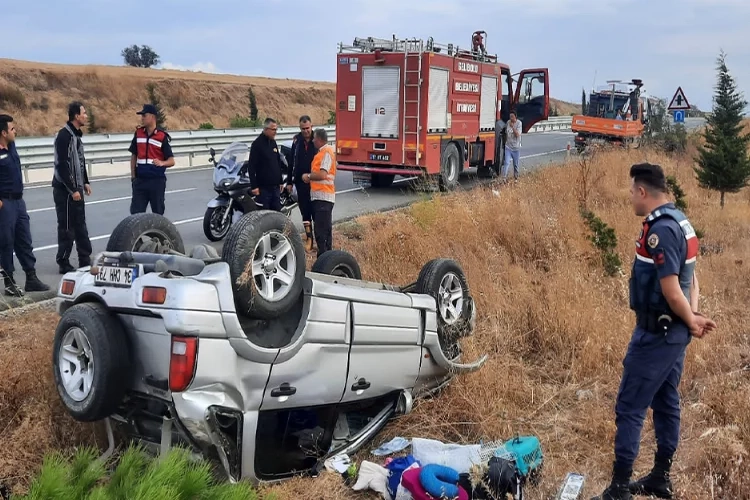 Araçta sıkışan sürücü böyle kurtarıldı