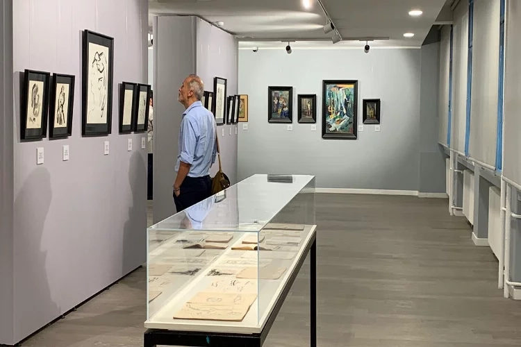 Ressam Zeki Faik İzer’in eserleri sanatseverlerle buluştu haberinin görseli