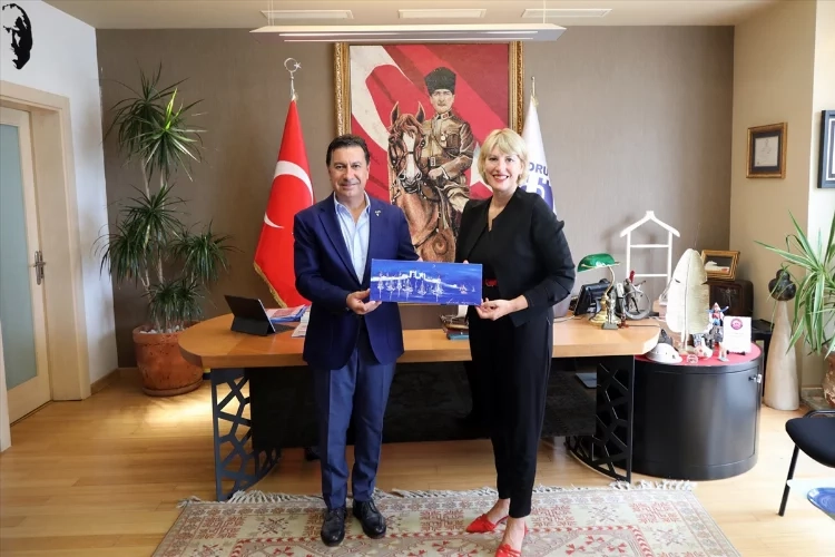 Büyükelçi Morris, Başkan Aras'ı ziyaret etti haberinin görseli