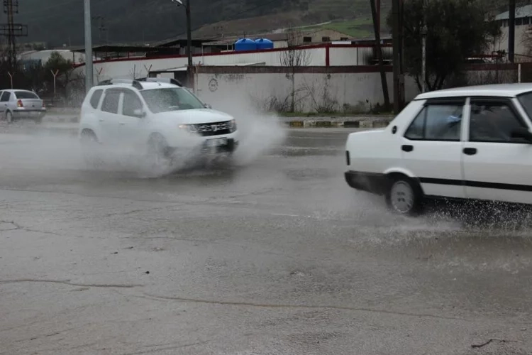 Manisa'da o ilçelere sağanak yağış uyarısı haberinin görseli