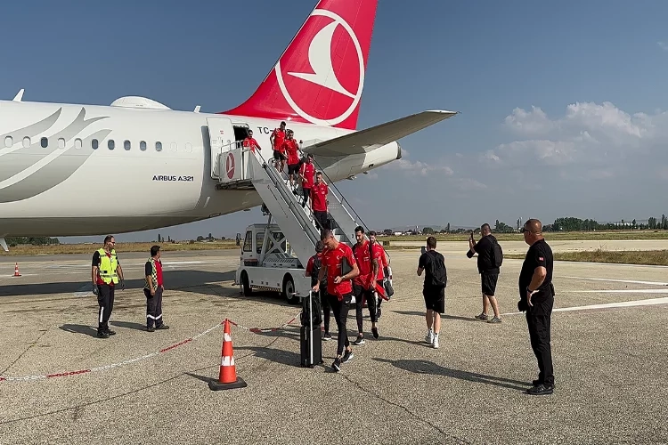 A Milli Takım Ermenistan maçı için Eskişehir’e gitti haberinin görseli