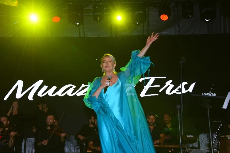 Salihli’de Muazzez Ersoy rüzgarı esti haberinin görseli