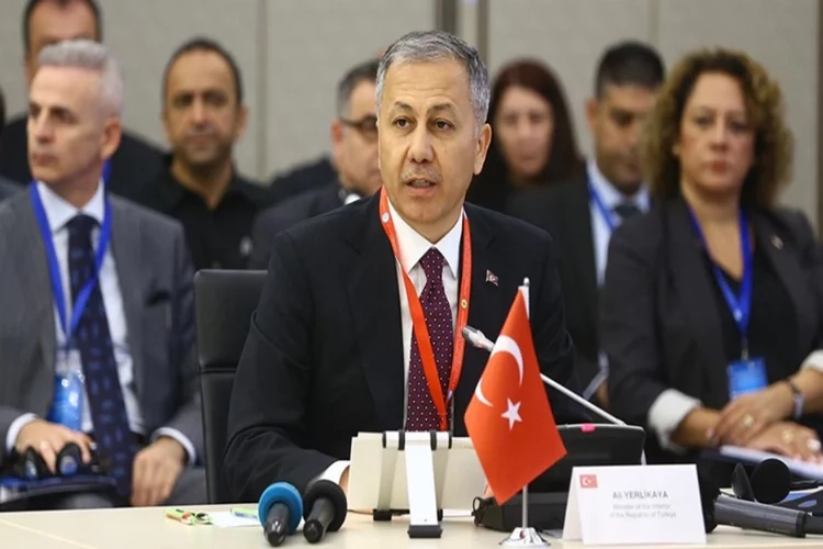 Bakan Yerlikaya: Afetlere karşı küresel işbirliği tercih değil zarurettir haberinin görseli
