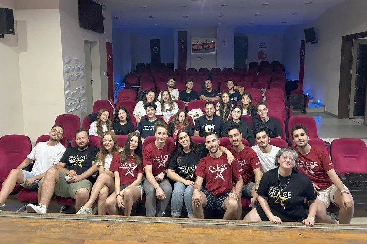 Gençler İngilizce eğitim kongresinde buluştu haberinin görseli
