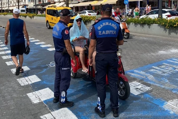 Marmaris'te Zabıta ekiplerinden denetim haberinin görseli