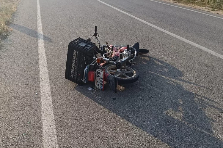 Afyonkarahisar’da makam aracı motosiklet sürücüsüne çarptı! haberinin görseli
