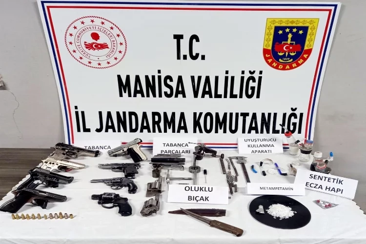 Manisa'da uyuşturucu baskını! haberinin görseli