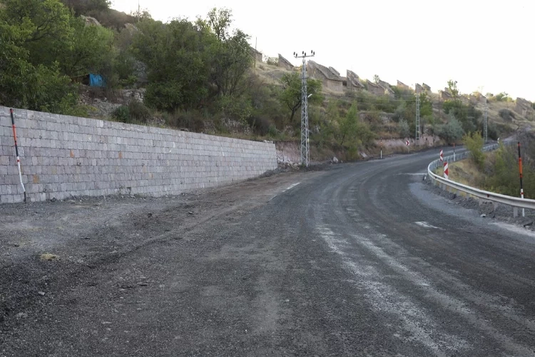 Güzelköy ve Kayabağ bağlantı yolu çalışmaları başladı haberinin görseli