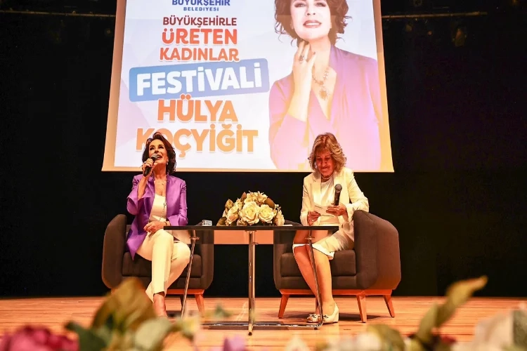 Hülya Koçyiğit, Denizlili kadınlarla buluştu