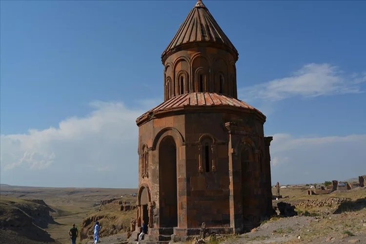 Ani Ören Yeri ziyaretçilerini tarihi yolculuğa çıkarıyor haberinin görseli