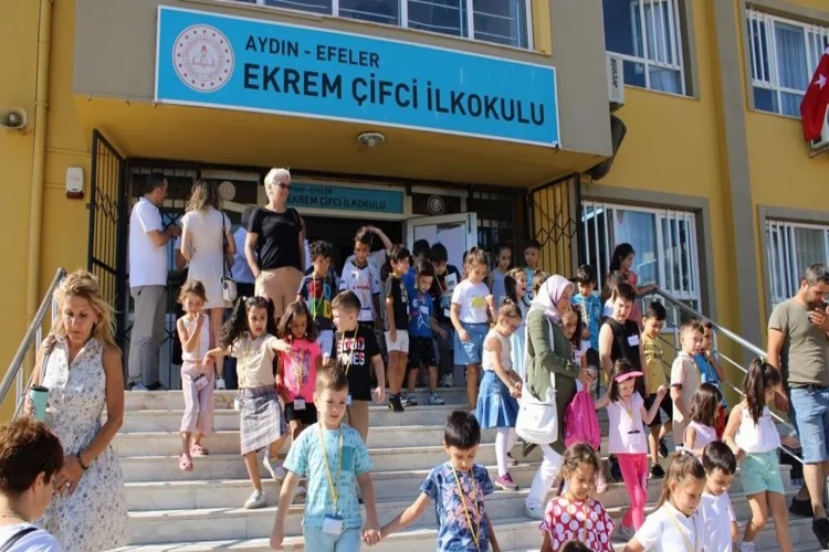 Aydın’da binlerce öğrenci ders başı yapacak   haberinin görseli
