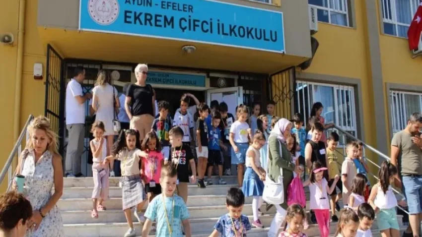 Aydın’da binlerce öğrenci ders başı yapacak   haberinin görseli