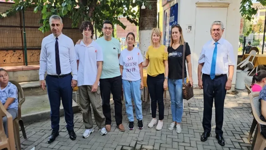 Aydın'da LGS'de derece elde eden ilk 3 öğrenciye ödül haberinin görseli