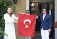 Asırlık tarihi Türk Bayrağı DEÜ'ye bağışlandı