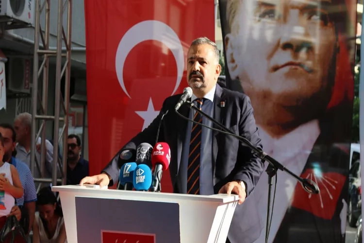 CHP'li Aslanoğlu'ndan çifte kutlama