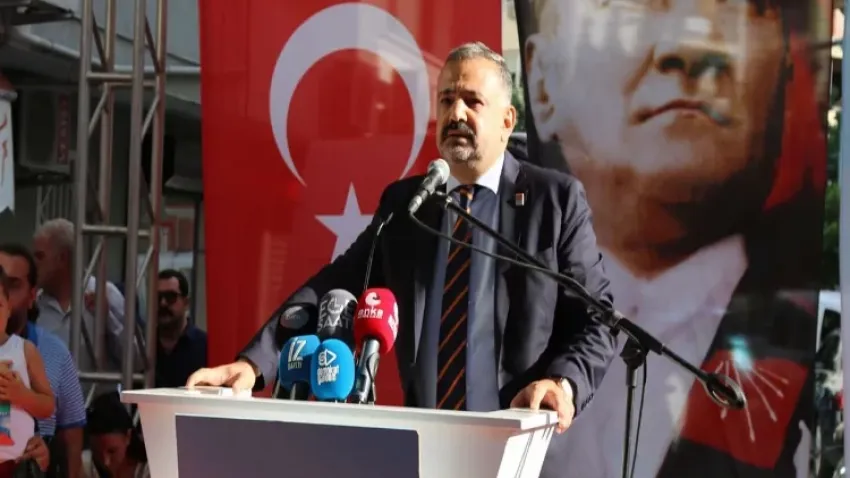 CHP'li Aslanoğlu'ndan çifte kutlama