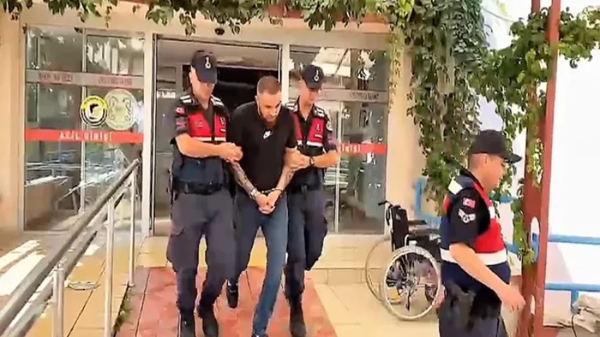 Denizli’de hırsız yakalanmamak için parka giydi haberinin görseli