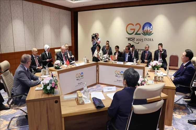 Cumhurbaşkanı Erdoğan: 2 milyar insanın en mukaddes değerlerine saldırılmasına izin verilmesi asla kabul edilemez haberinin görseli