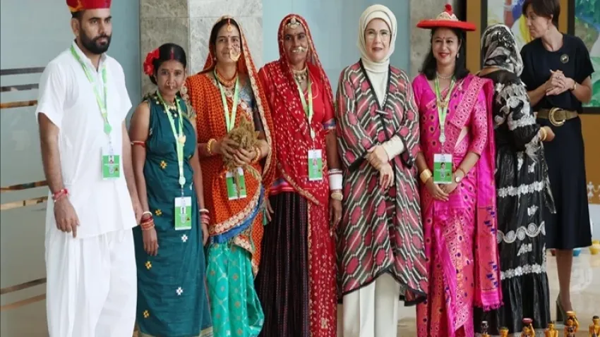 Emine Erdoğan, G20'ye katılan liderlerin eşleriyle buluştu haberinin görseli