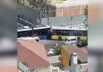 İstanbul'da İETT otobüsü tramvaya çarptı