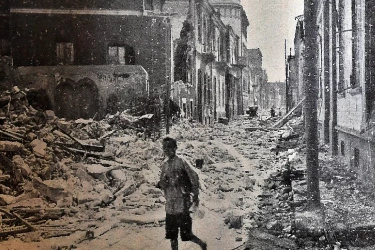 1922, İzmir’in Kurtuluşu mu? Yoksa kül oluşu mu? haberinin görseli