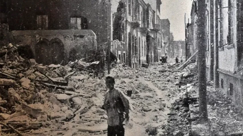 1922, İzmir’in Kurtuluşu mu? Yoksa kül oluşu mu? haberinin görseli