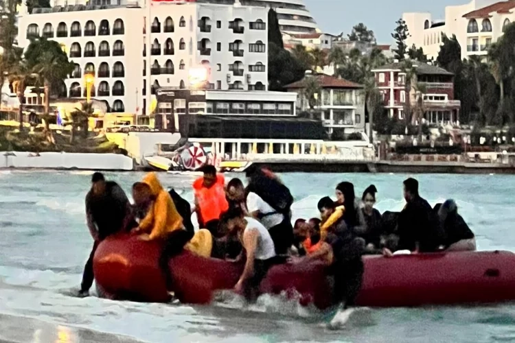 Rotayı kaçıran göçmenler kendilerini Kadınlar Denizi’nde buldu haberinin görseli