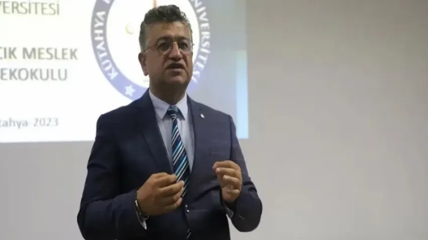 "Ders içerikleri kaliteli ve güncel olmak zorunda” haberinin görseli