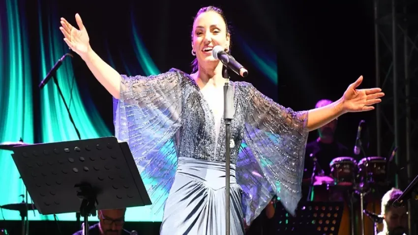 Karabağlar’da Sevcan Orhan konseri