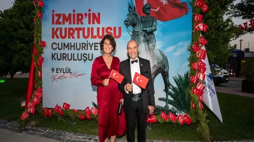 İzmir'de kurtuluş coşkusu