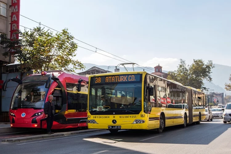Bursa'da öğrencilere ulaşım jesti: İlk 3 gün ücretsiz haberinin görseli