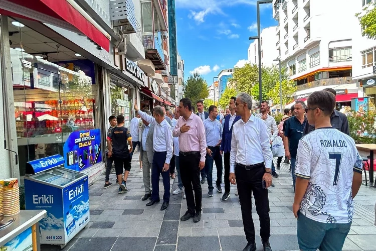 Başkan Çakın Uşak esnafı ile bir araya geldi   haberinin görseli