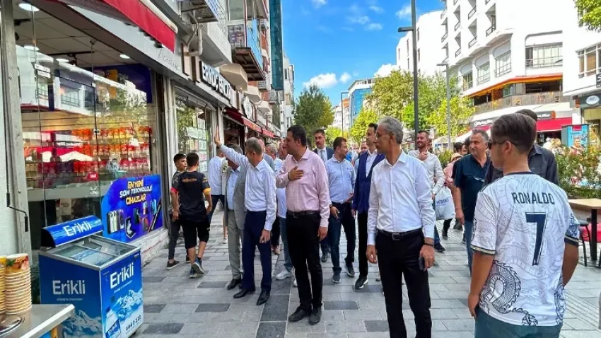 Başkan Çakın Uşak esnafı ile bir araya geldi   haberinin görseli