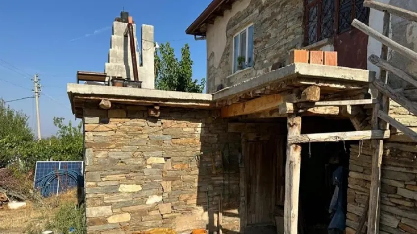 Misafirliğe gittiği evde öldü haberinin görseli