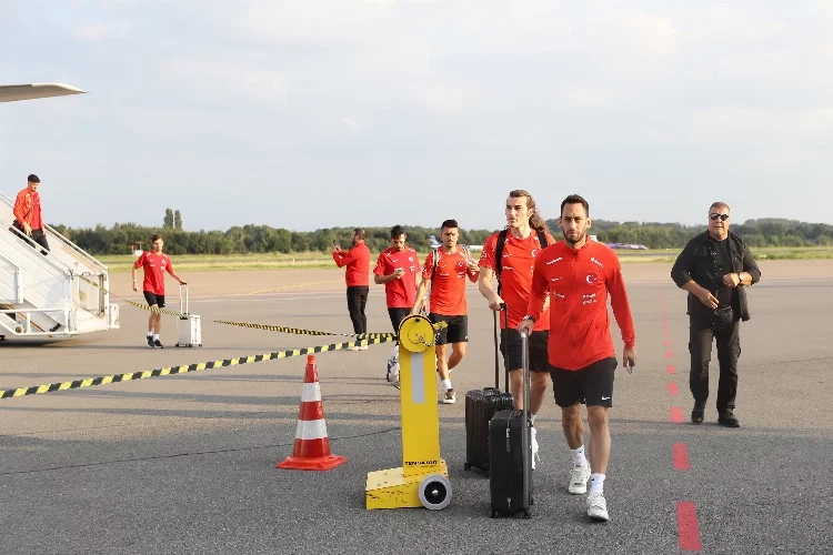 A Milli Futbol Takımı, Hollanda'da haberinin görseli