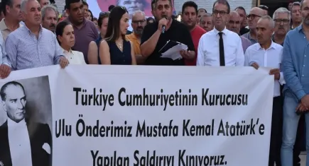 İzmir'de Atatürk Anıtı'na yönelik saldırıya ilişkin açıklama