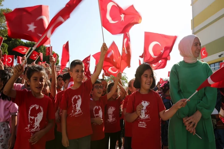 Ege Bölgesi'nde ilk ders günü heyecanı