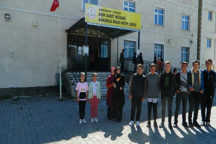 Erzurum Posof’ta okullar şenlendi haberinin görseli