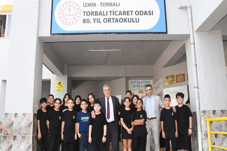 Torbalı’da öğrenciler sıralarına kavuştu haberinin görseli