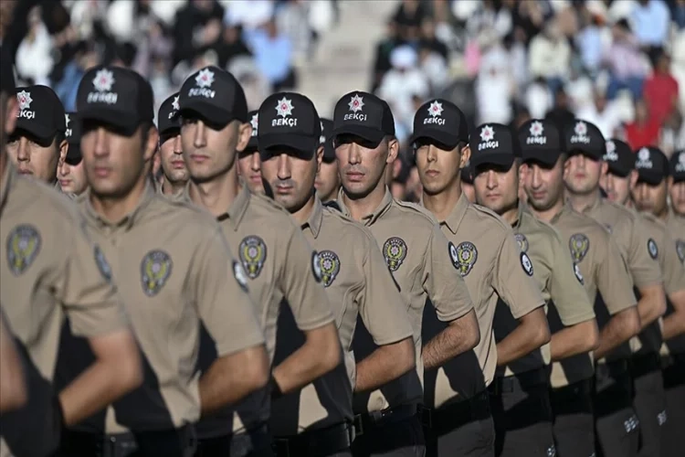 1363 çarşı ve mahalle bekçisi mezun oldu haberinin görseli