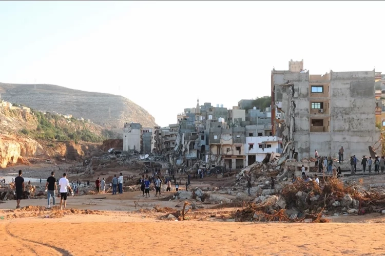 Libya'daki sel felaketinde can kaybı artıyor haberinin görseli