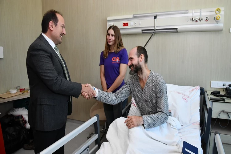Bilim adamı Mark Dickey'in tedavisi Mersin'de sürüyor haberinin görseli