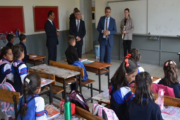 Sarıkamış’ta ilk ders zili heyecanı haberinin görseli